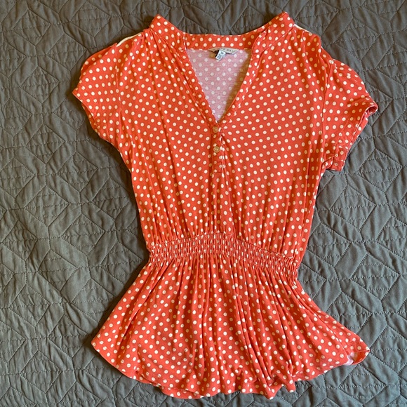 Salmon colored polka dot blouse. Super cute & flattering. - Picture 4 of 4